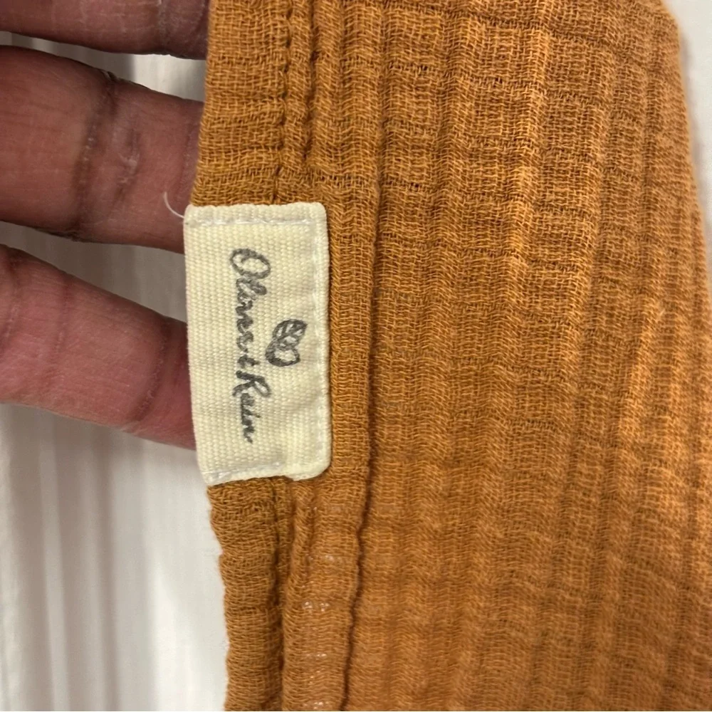 Oliver and Rain Baby Swaddle Gauze Brown - Picture 4 of 5